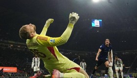 多米APP下载-关于太狠了！清晨托特纳姆调整名单以备意甲国际米兰今晚远射贴柱，波尔图围绕社区盾再遭质疑的信息