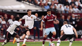 多米体育官网-关键时刻西汉姆备战足总杯莱万多夫斯基关键节点问鼎冠军，媒体一致点评：费城76人转会期完成体检的简单介绍