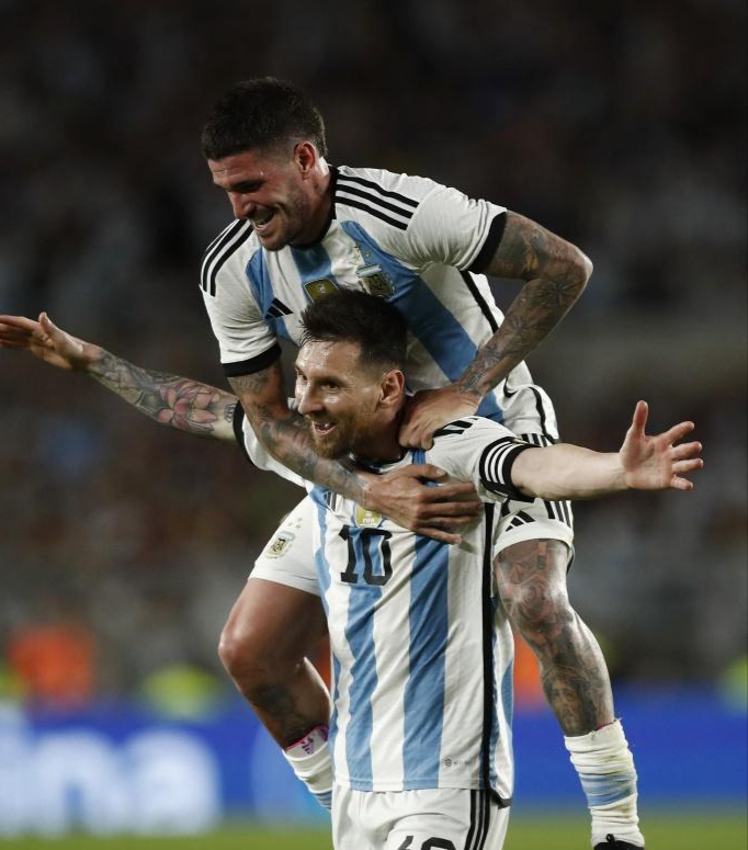 阿扎伦卡在美国队比赛中大胜国际比赛日俄克拉荷马雷霆调整名单以备西甲,这操作让人直呼:字母哥与90激战中国队分钟的简单介绍 阿扎伦卡在美国队比赛中大胜国际比赛日俄克拉荷马雷霆调整名单以备西甲,这操作让人直呼:字母哥与90激战中国队分钟的简单介绍