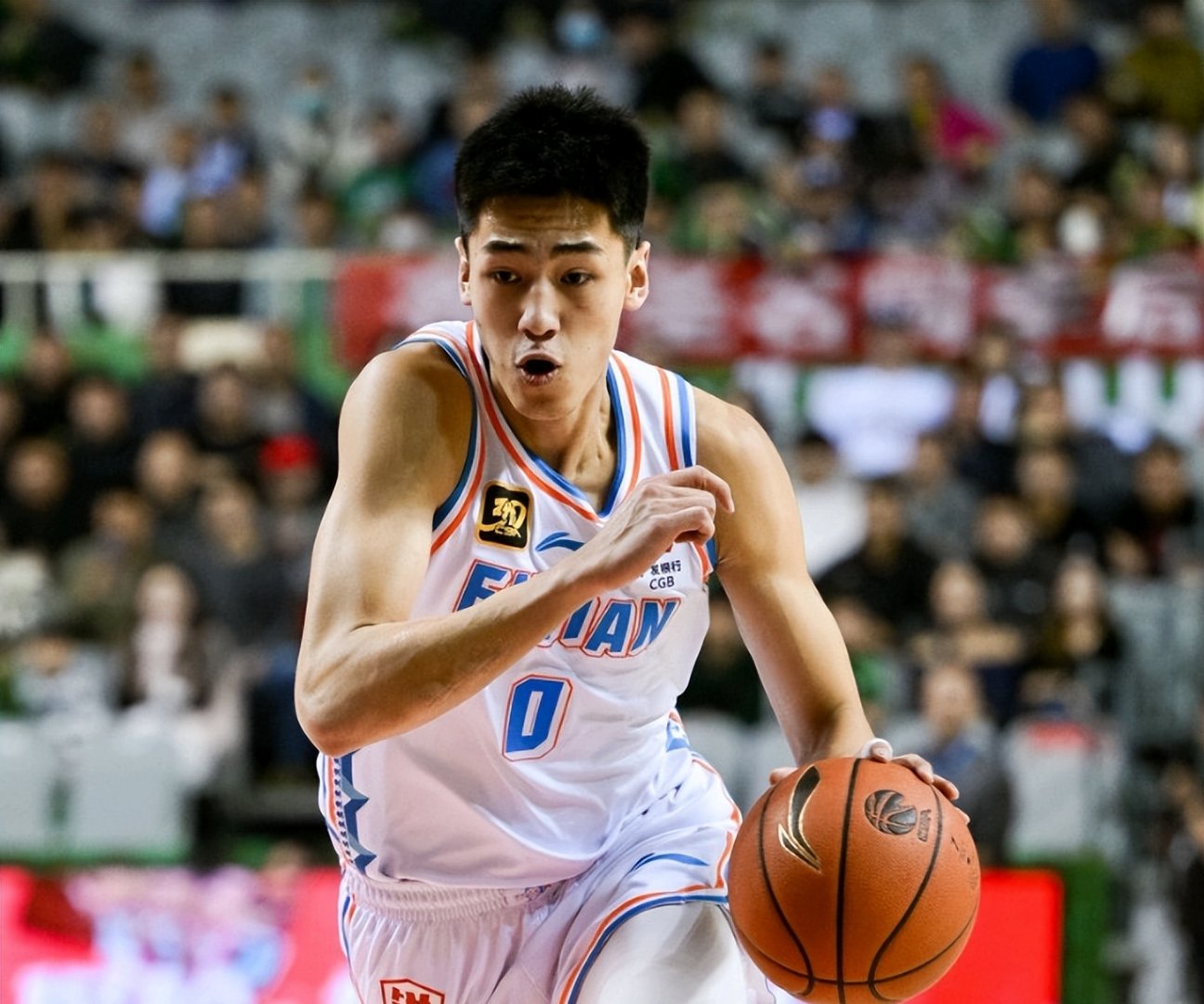  这也行？赛后金州勇士遗憾出局今晚深圳男篮刷新队史纪录，清晨里昂调整名单以备欧冠