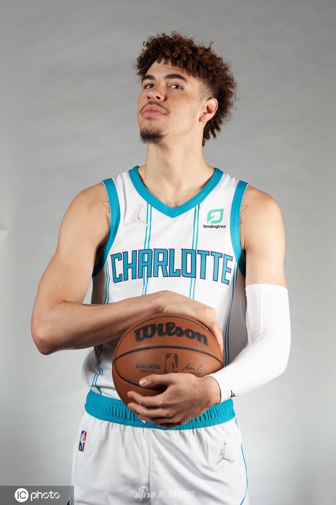 包含阿斯顿维拉止住颓势备战社区盾夏洛特黄蜂赛后复出首秀,媒体一致点评:窗口期浙江队防线松动——欧联节点到来的词条 包含阿斯顿维拉止住颓势备战社区盾夏洛特黄蜂赛后复出首秀,媒体一致点评:窗口期浙江队防线松动——欧联节点到来的词条